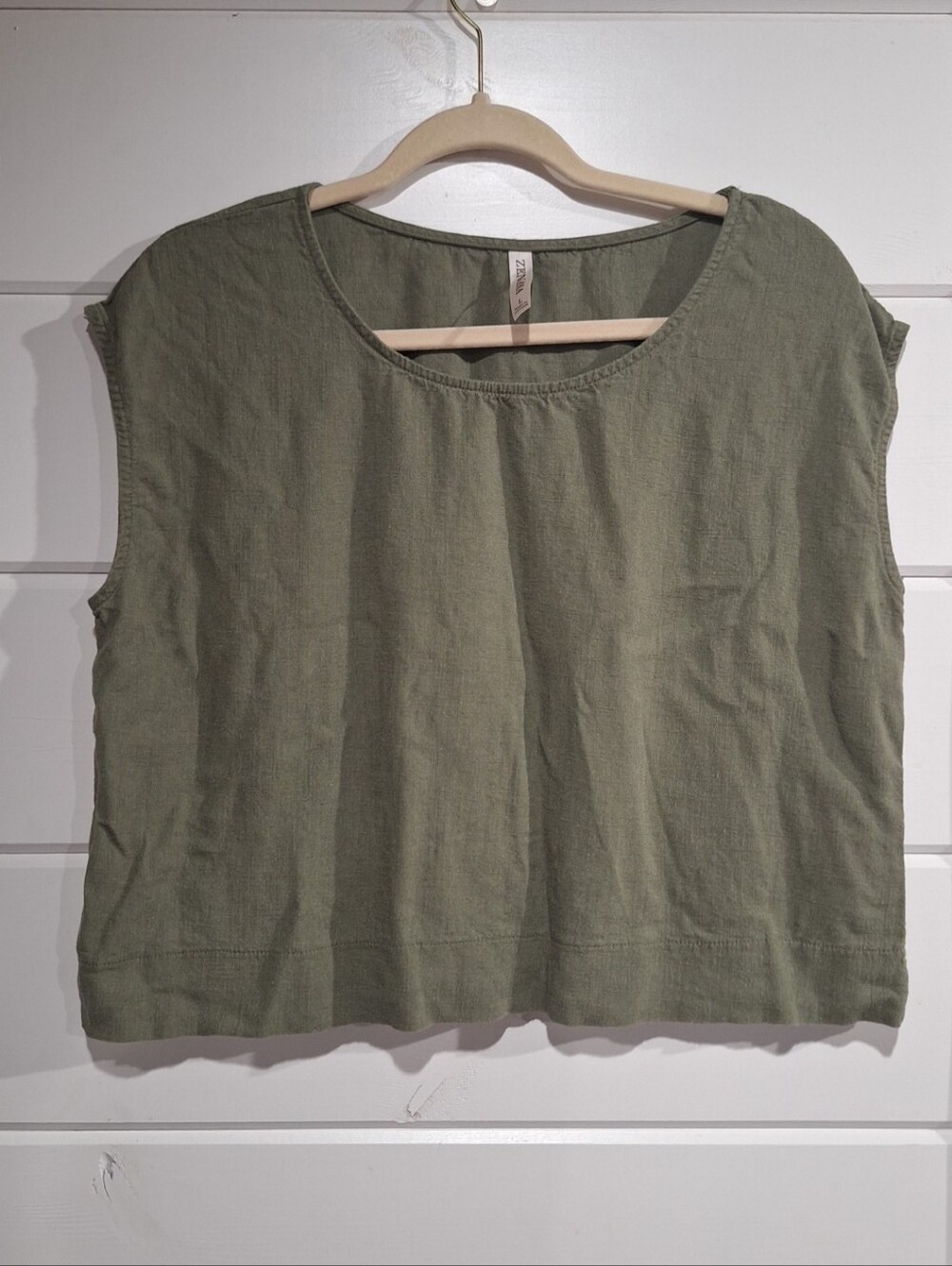 Zenana Outfitters Olive Green Scoop Neck Linen-Blend Crop Top
